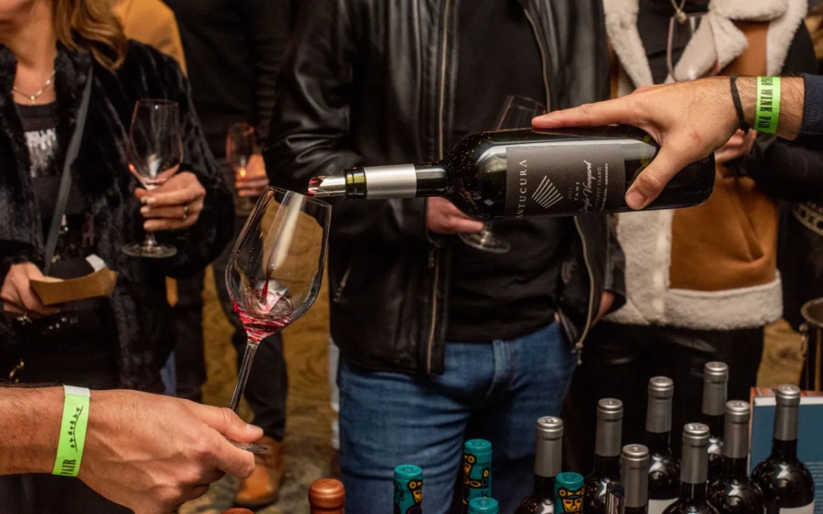 ¿Cómo aprovechar al máximo una feria de vinos?
